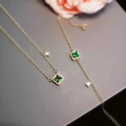 Vayori Signature Emerald Necklace